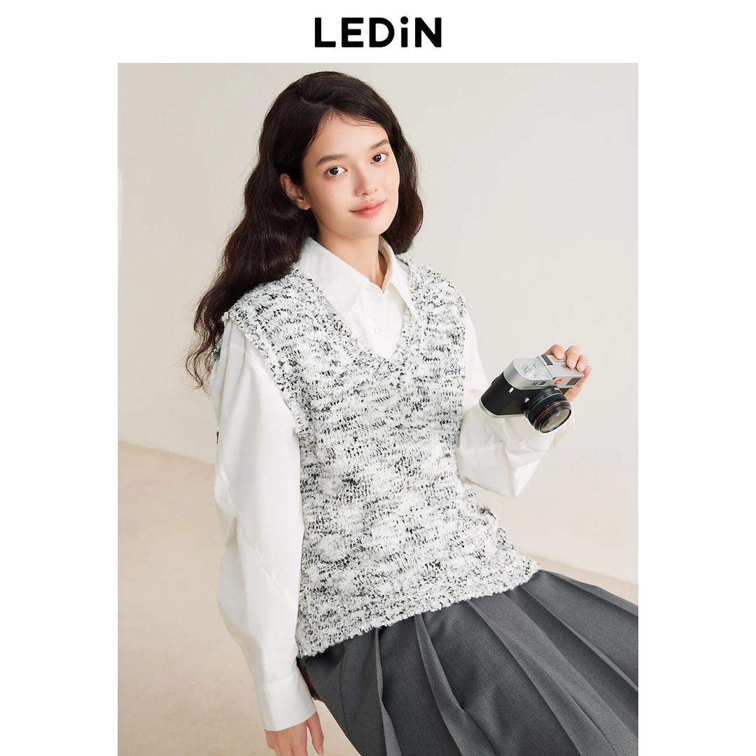 乐町花纱V领针织背心女24秋新款精致绣花宽松马甲上衣洋气