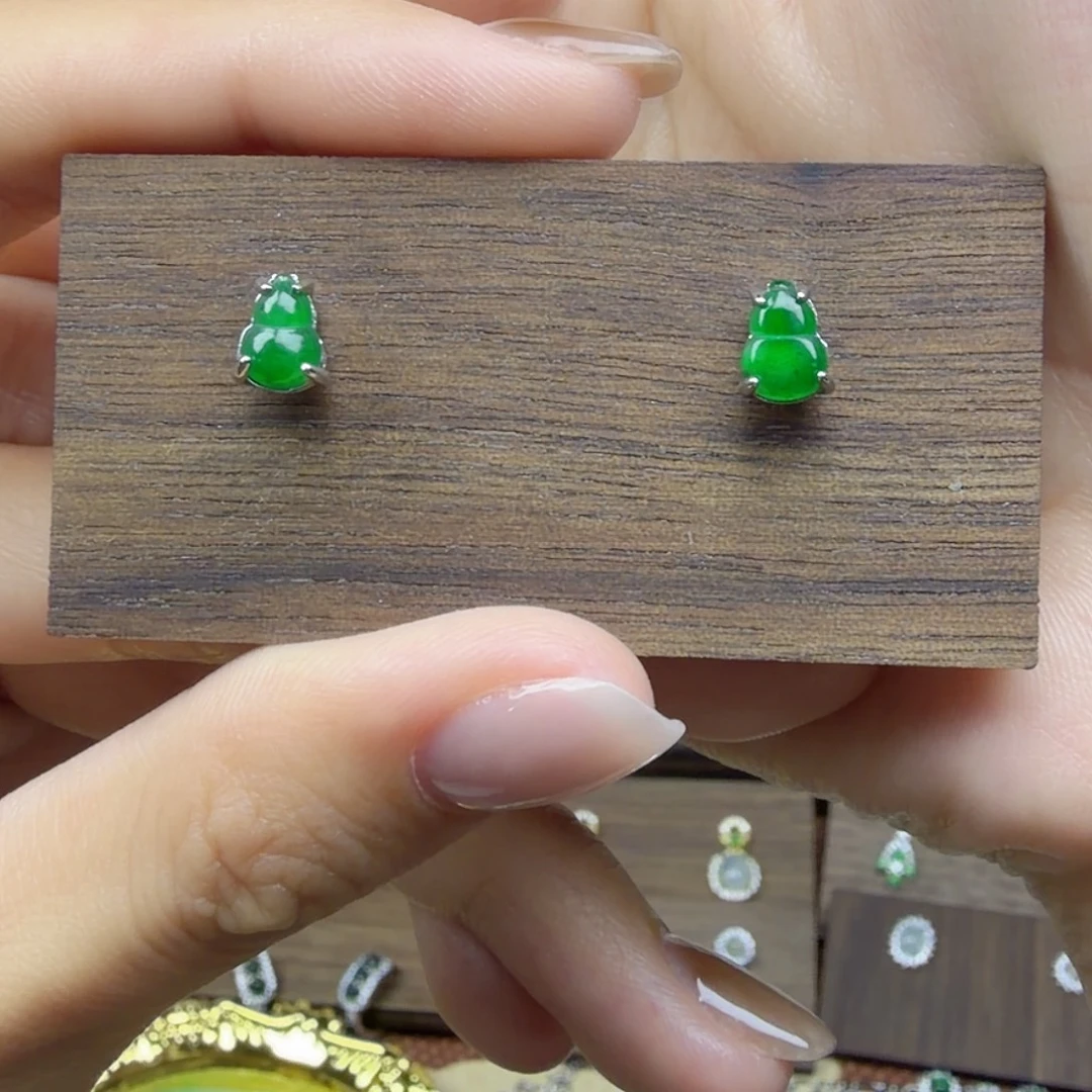 翡翠未镶嵌耳饰06