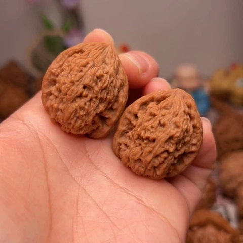 吊坠文玩核桃南疆石手捻