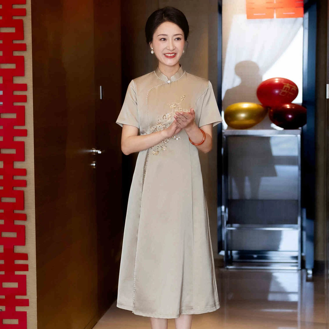 喜婆婆婚宴装2025新款旗袍高端年轻喜妈妈婚宴礼服平时高端高级感