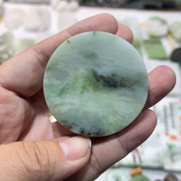 未镶嵌独山玉颈饰