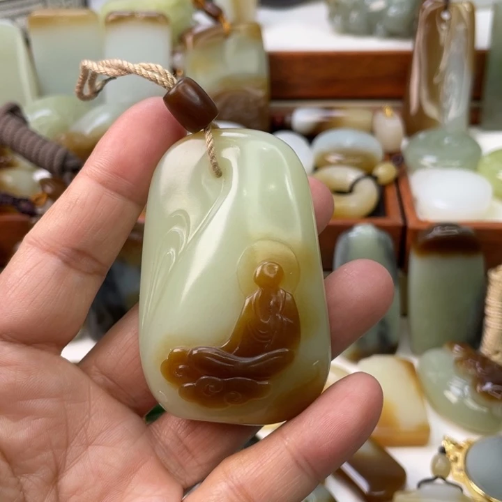 和田玉未镶嵌颈饰