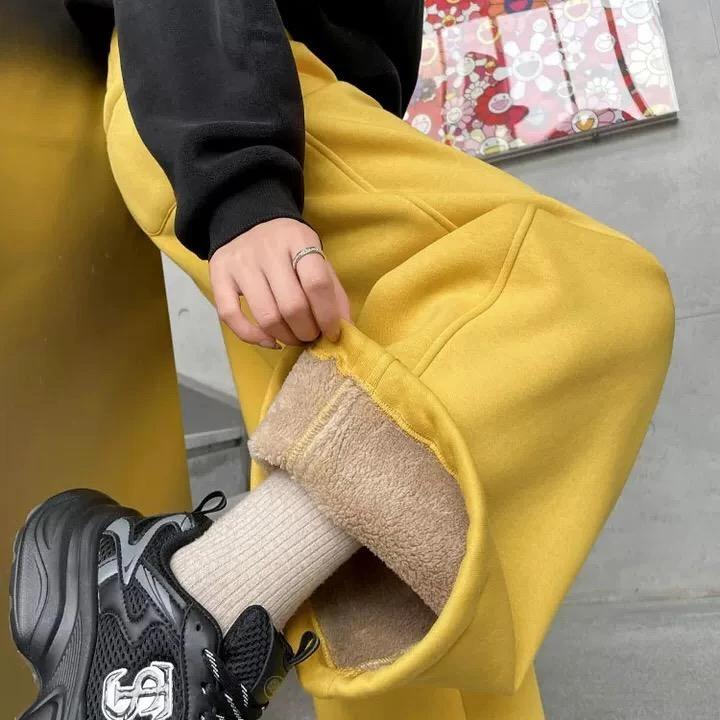 黄色加厚绒垂感宽松慵懒风直筒休闲阔腿束脚卫裤羊羔绒直筒裤女冬