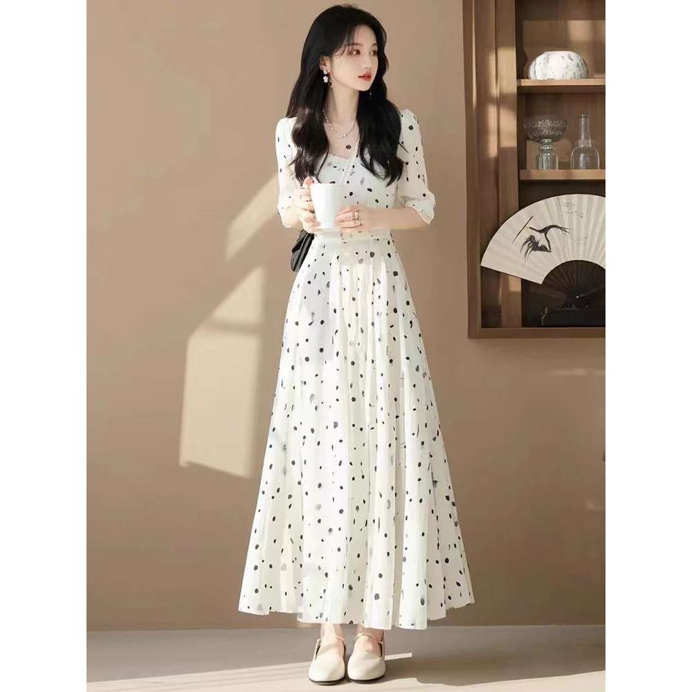 女神高级感温柔波点连衣裙轻奢时尚修身收腰中长款夏季碎花裙子潮
