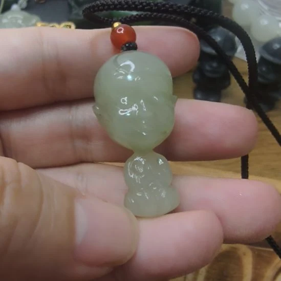 颈饰未镶嵌和田玉