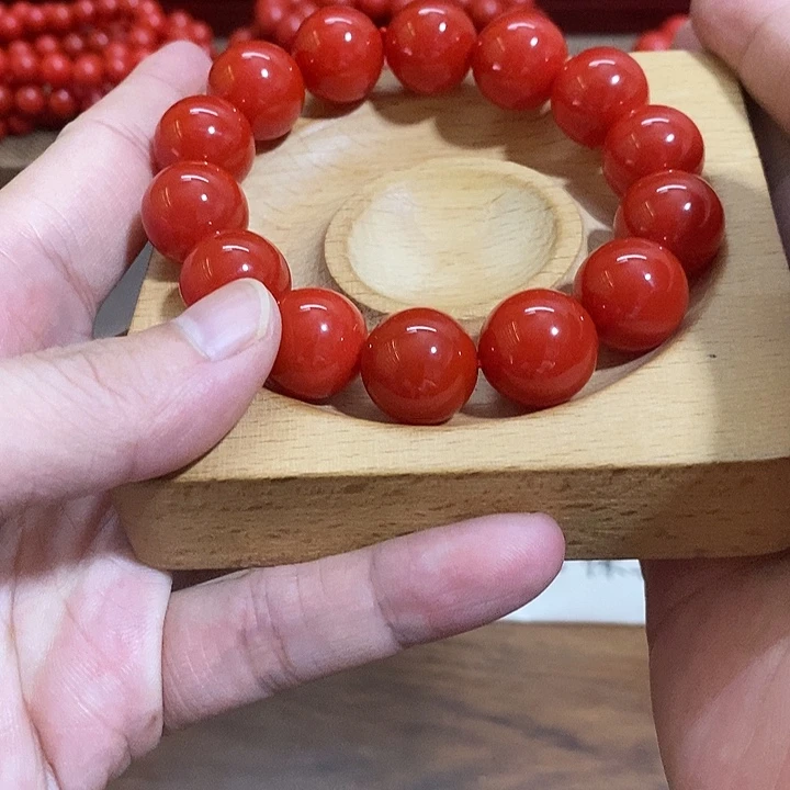 未镶嵌手链玛瑙/玉髓卍***福云南高端16锦红手串