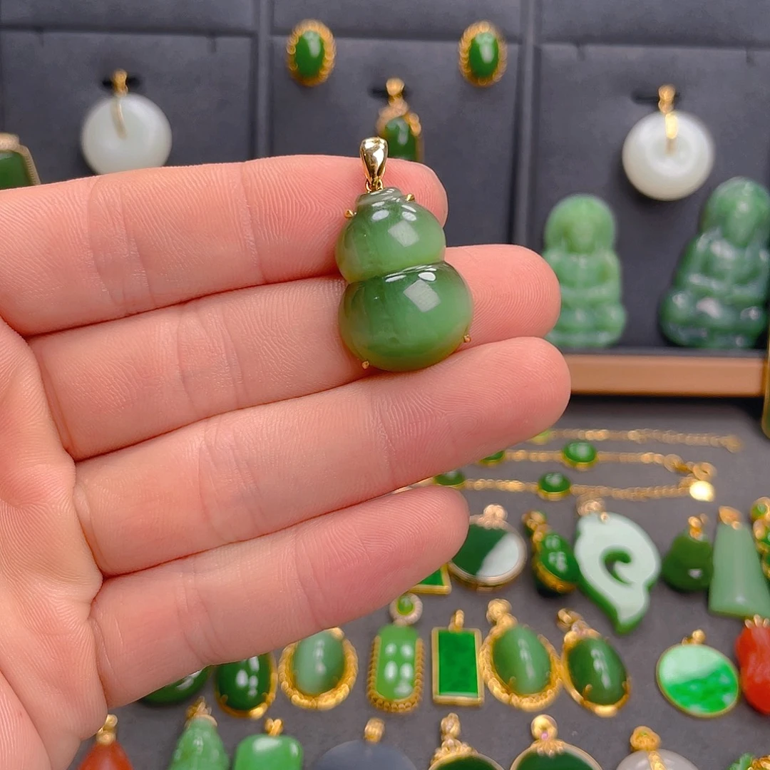 和田玉（碧玉）18K金镶嵌吊坠(不含链)