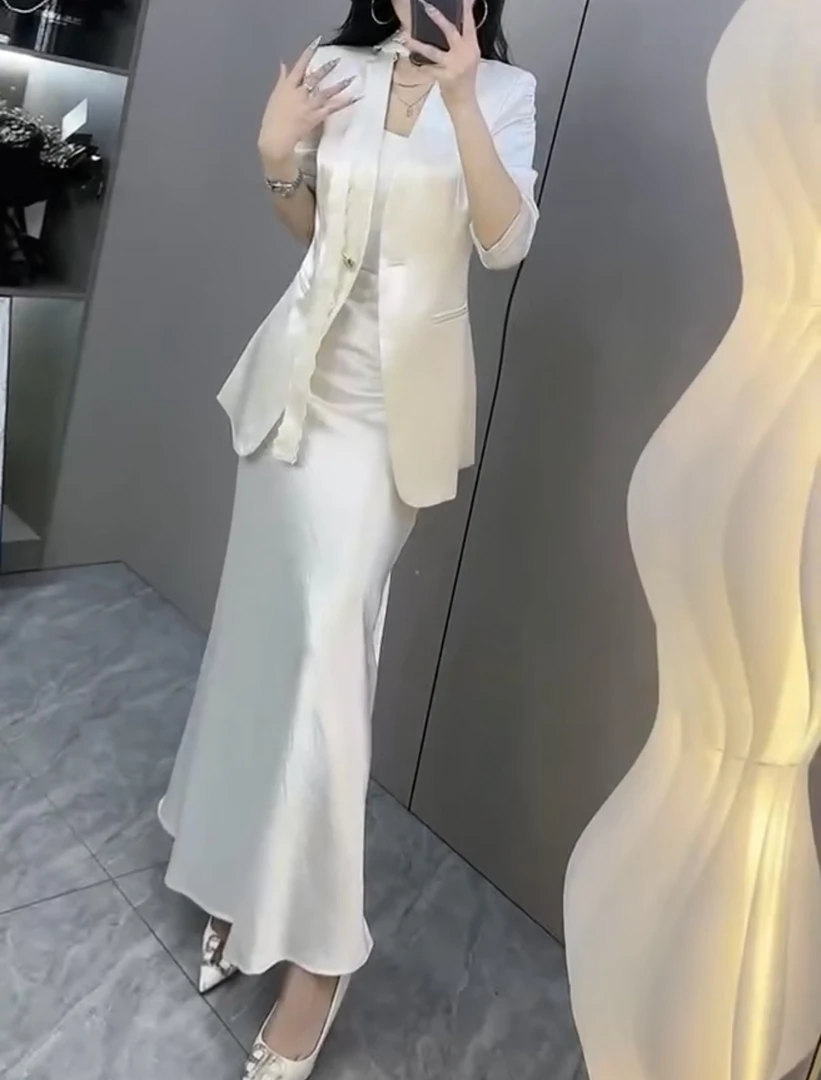 法式气质高级感V领缎面外套女2025年春季轻熟风显瘦半身裙两件套