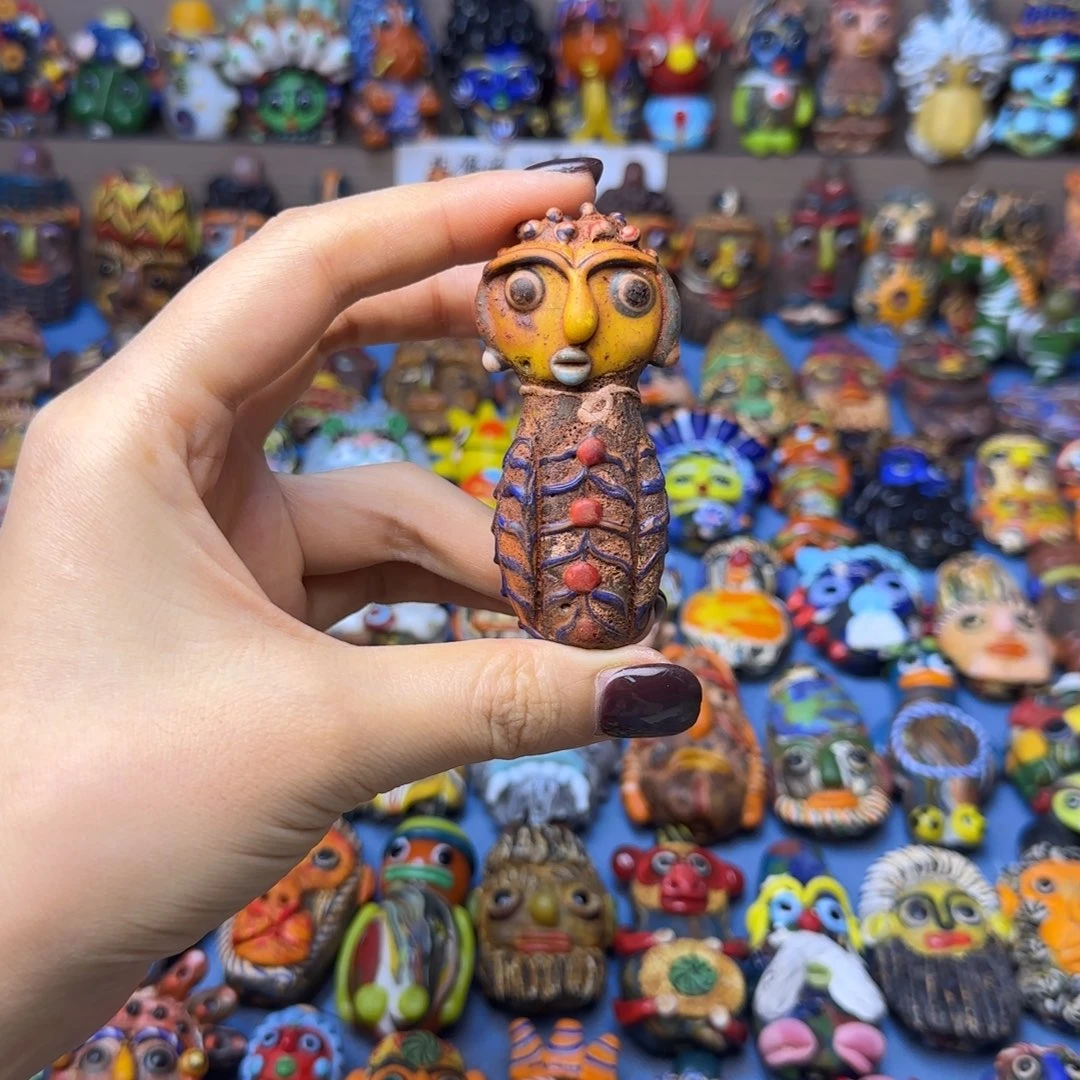 琉璃非金属玻璃颈饰小人