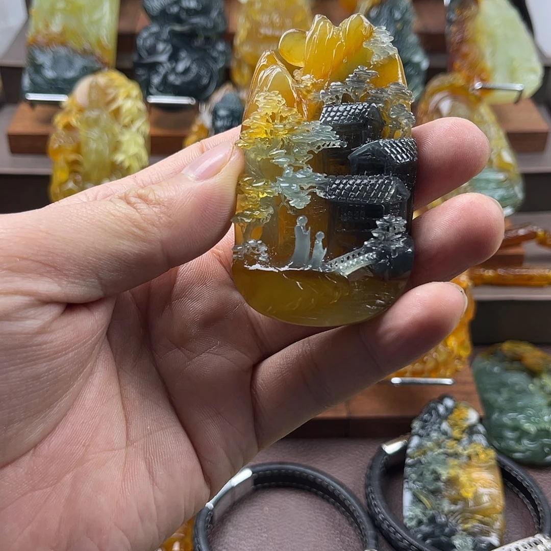 人***股蛇纹石玉未镶嵌颈饰