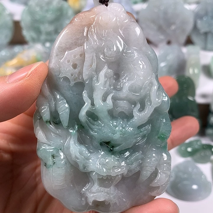 翡翠未镶嵌颈饰随形龙行天下福利多彩颜色福利