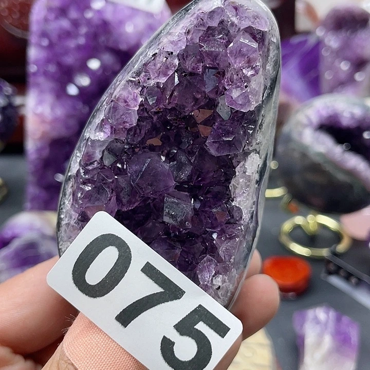 水晶大型摆件（非配饰）未镶嵌