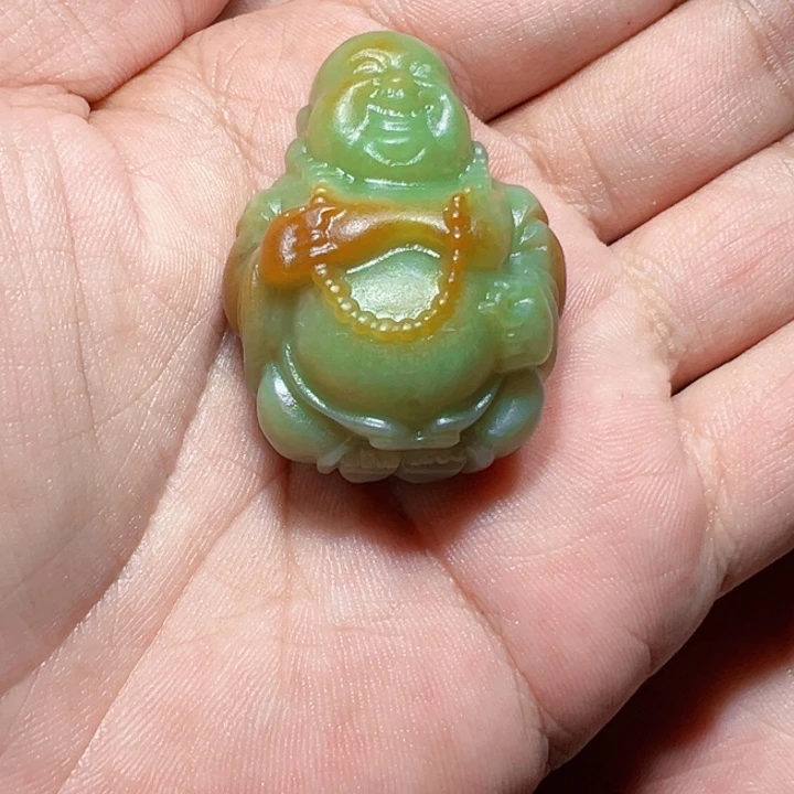 和田玉未镶嵌颈饰秦*哥