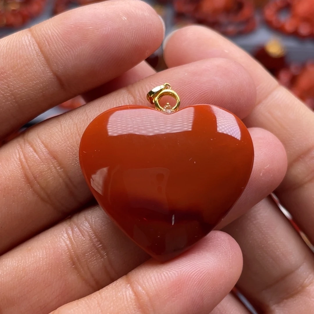 南红玛瑙18K金镶嵌珠宝奇石爱心吊坠