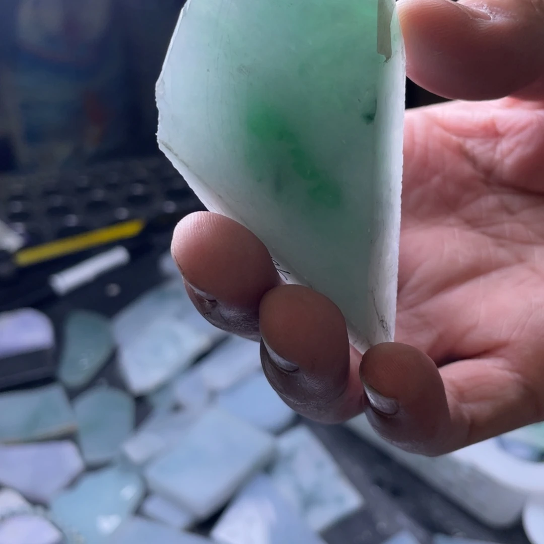 未镶嵌定制翡翠蚌****金包工