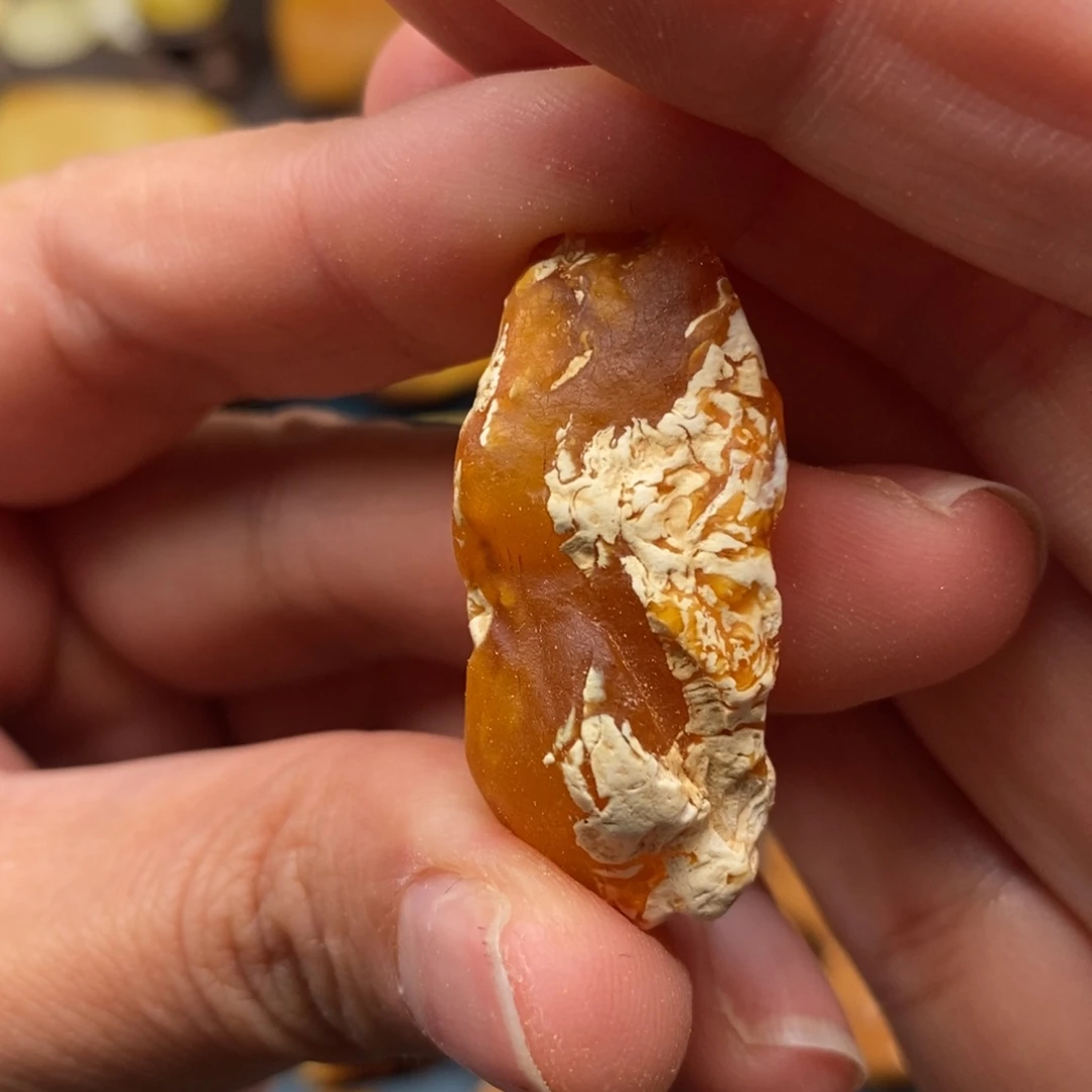 定制琥珀未镶嵌蜜蜡