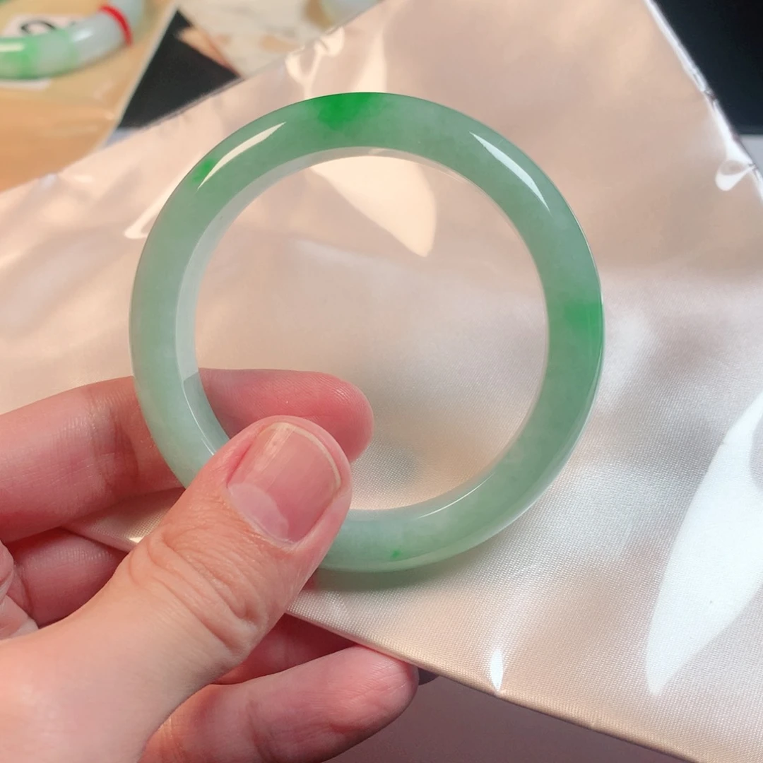 翡翠手镯未镶嵌翡翠手镯1411