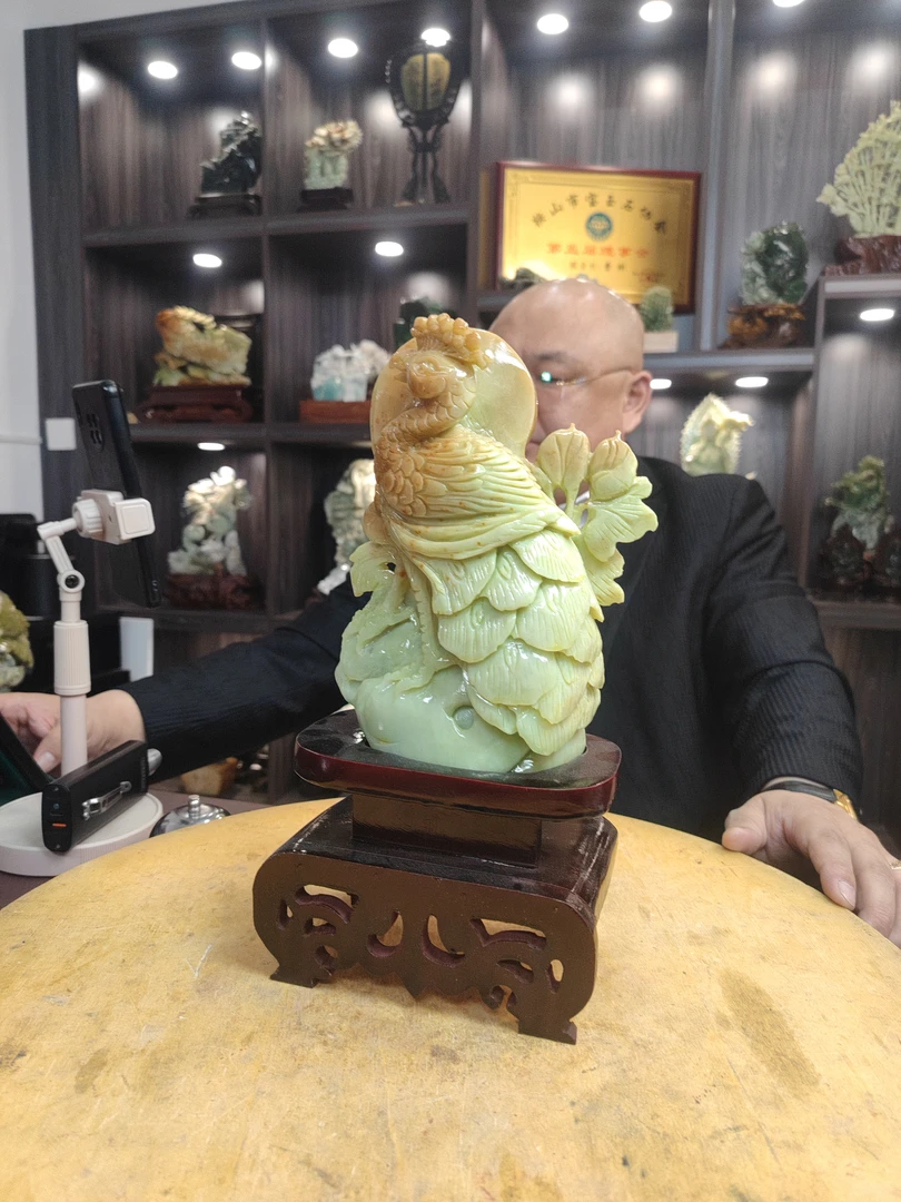 蛇纹石玉覆膜摆件原创作品