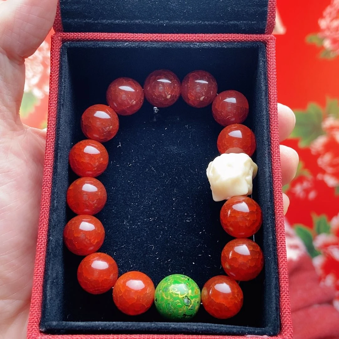 玛瑙/玉髓手串未镶嵌小*伴大漆珠龙纹