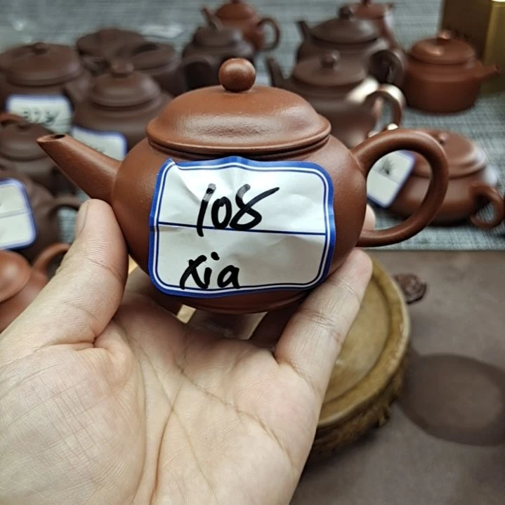 茶壶紫砂水平，微瑕，介意勿拍，不退不换