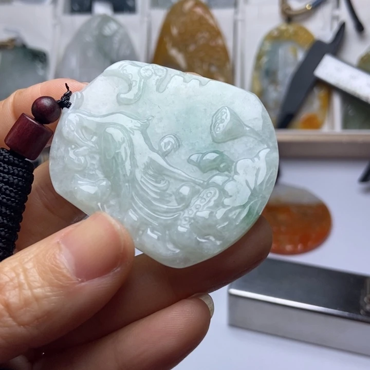 翡翠未镶嵌颈饰翡翠