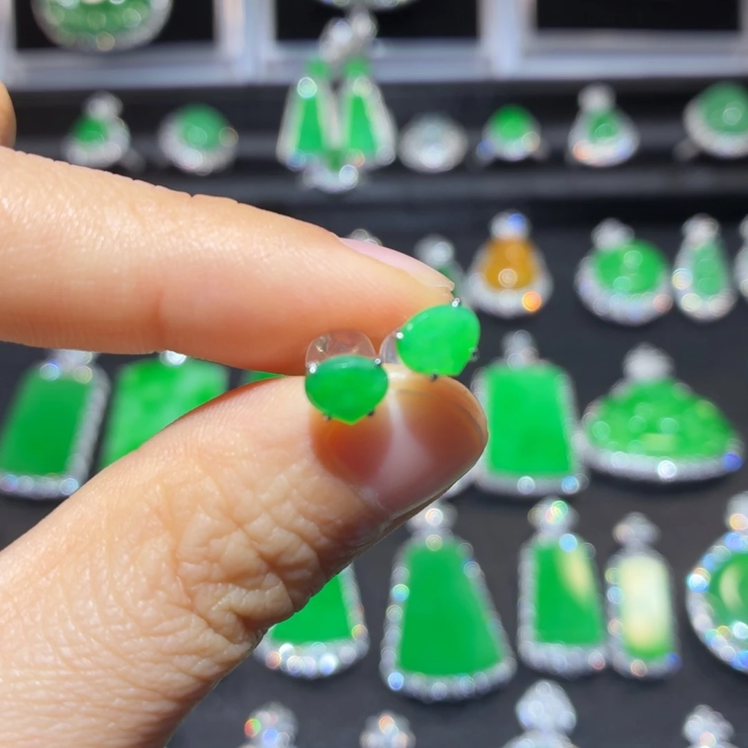 翡翠18K金镶嵌吊坠(不含链)翡翠