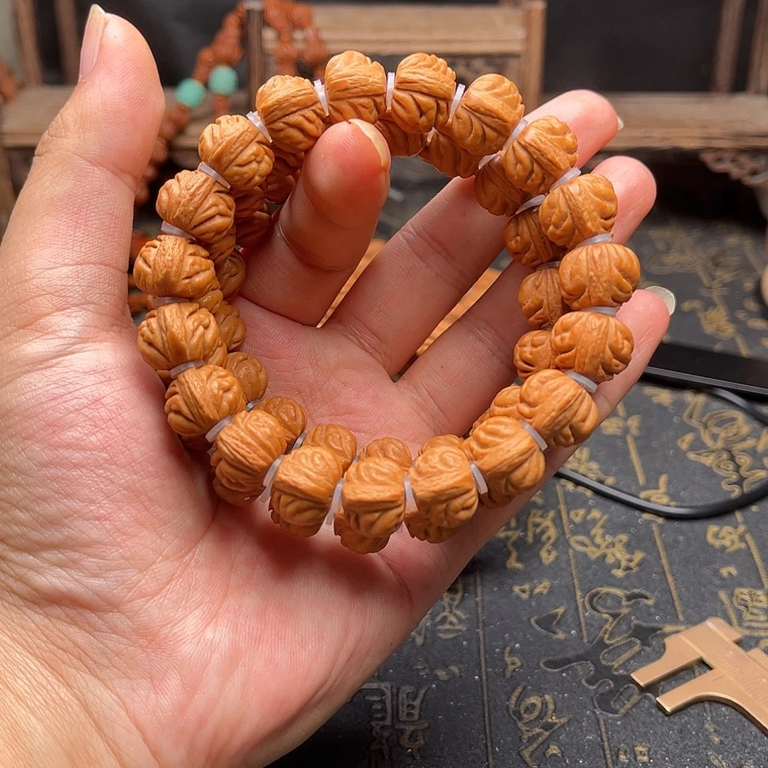 桃核吊坠小金豆手串