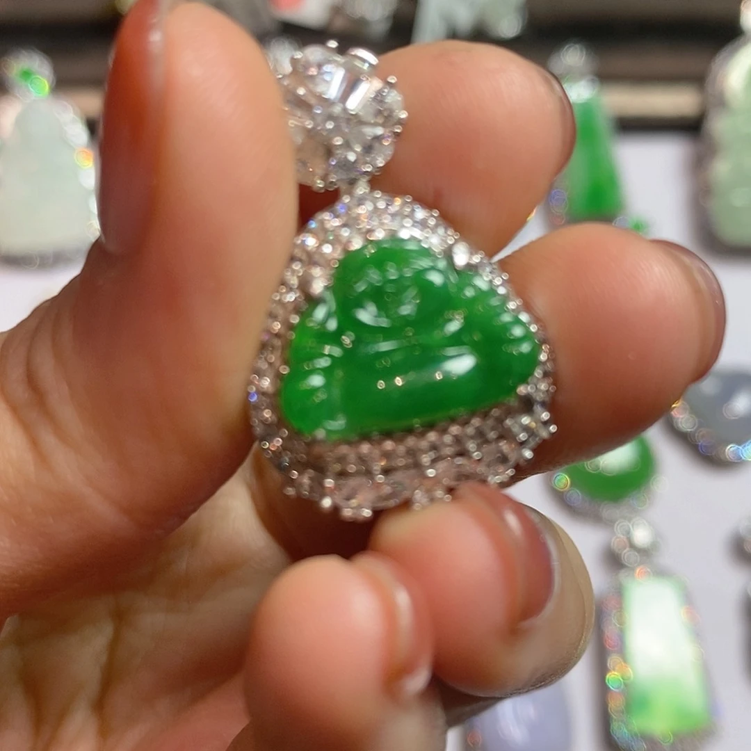 翡翠颈饰银S925镶嵌P****g天然翡翠