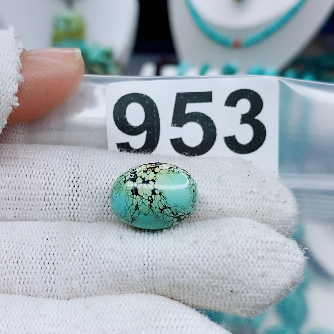 绿松石未镶嵌颈饰