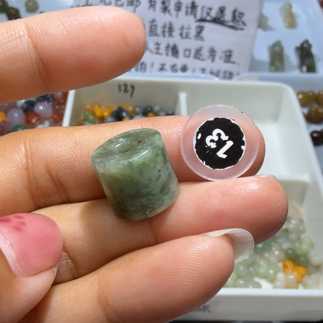 和田玉未镶嵌珠宝奇石