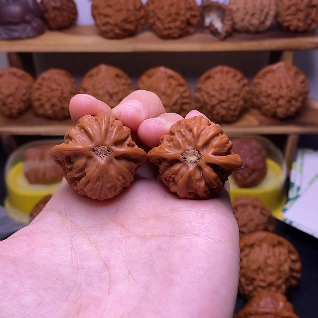 力***西吊坠文玩核桃宫灯福利