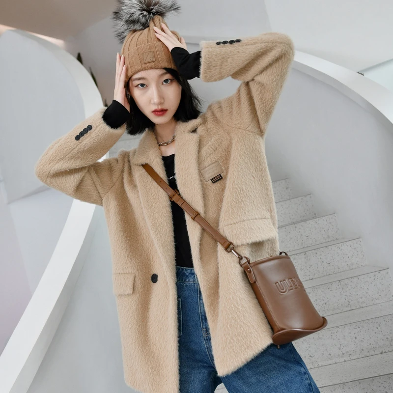 U/TI 浅卡其冬季绒感软糯宽松廓形时尚加厚秋冬西装式中长外套