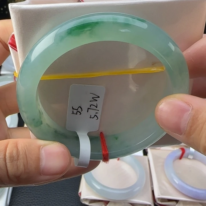 未镶嵌手镯翡翠翡翠手镯