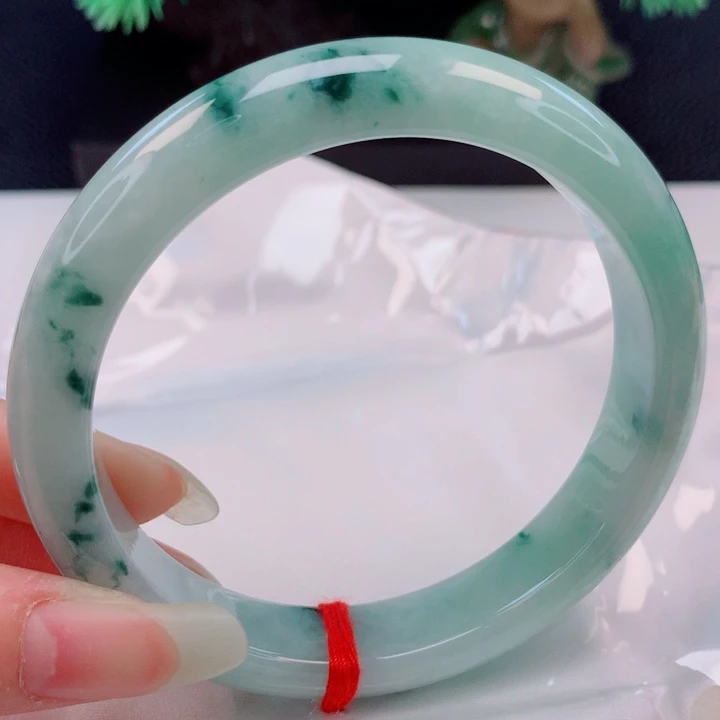 翡翠未镶嵌手镯63圈