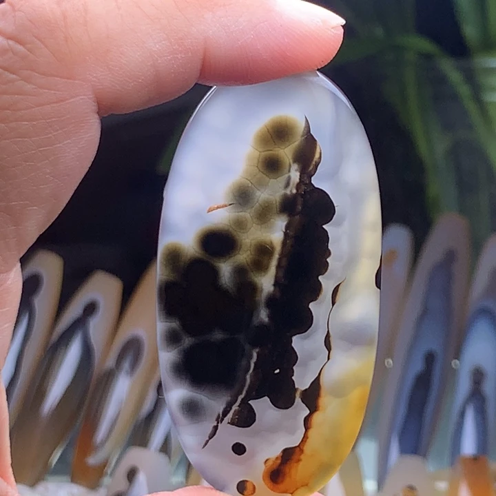 玛瑙/玉髓颈饰未镶嵌124