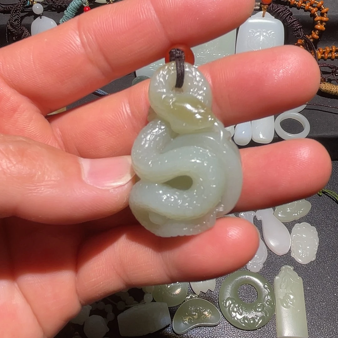 和田玉未镶嵌颈饰