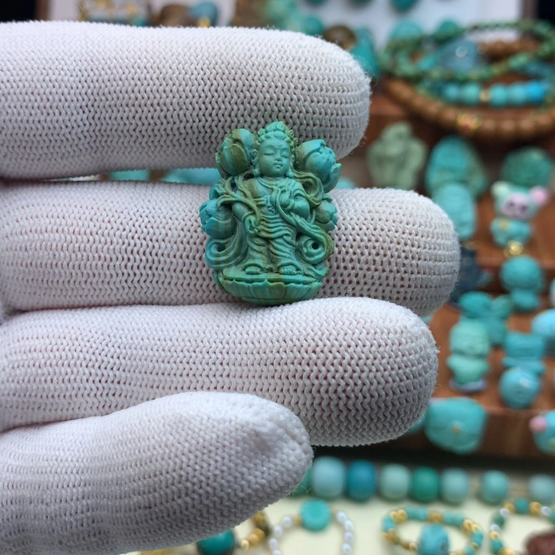 绿松石未镶嵌颈饰