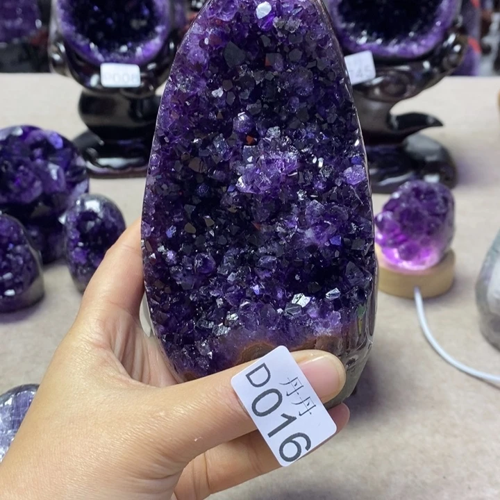 水晶未镶嵌大型摆件（非配饰）