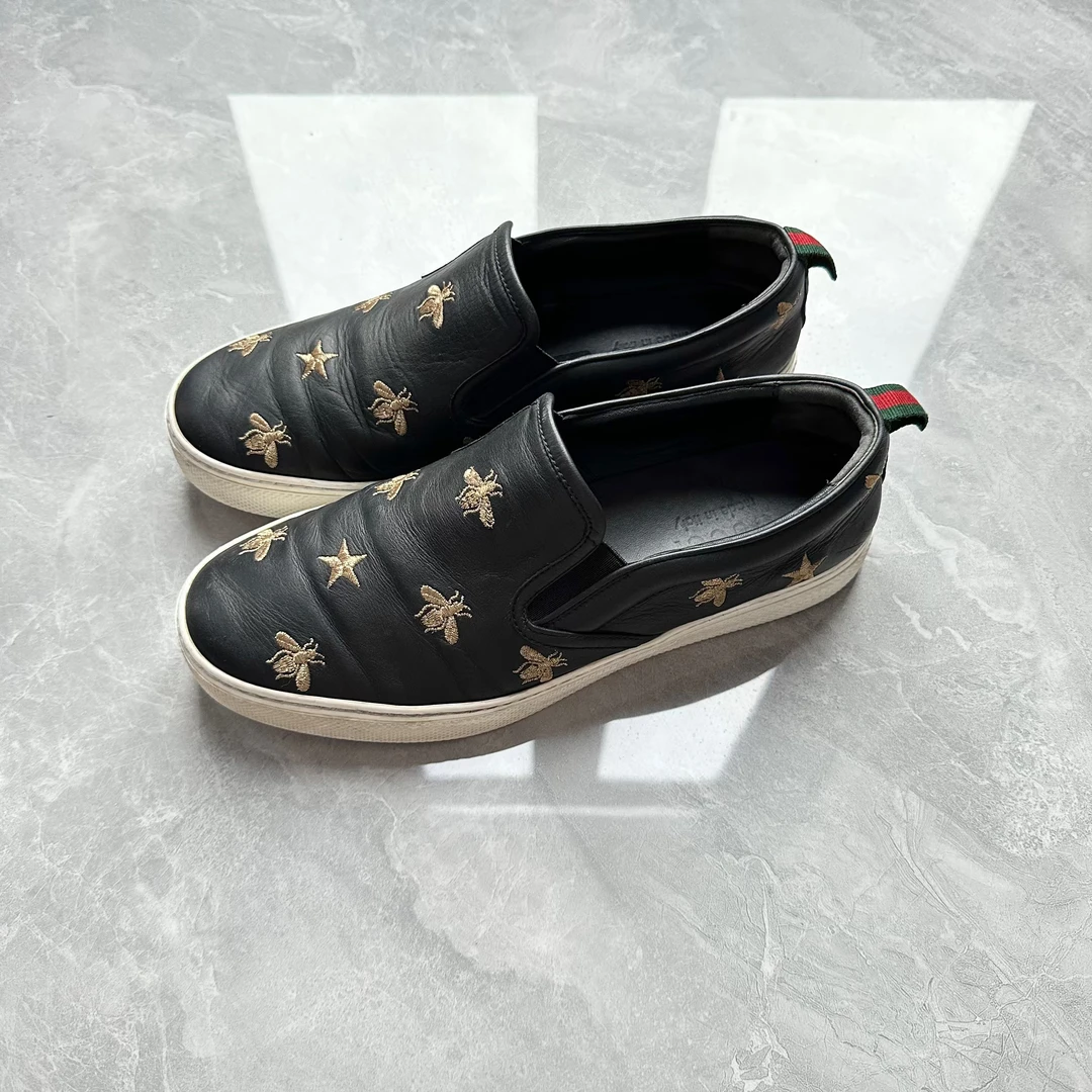 95新 GUCCI/古驰 41.5码/小蜜蜂经典款时尚流行一脚蹬板鞋/无原盒