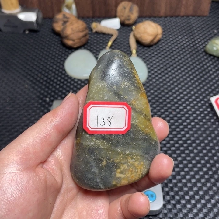 颈饰足铂镶嵌和田玉138