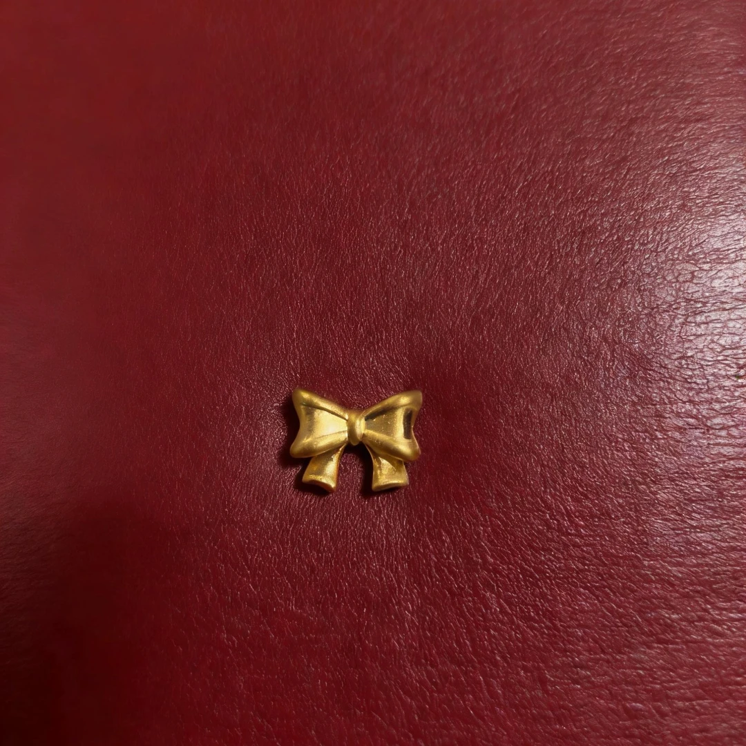 金之之黄金（足金999)  中穿蝴蝶结  素金  转运珠/吊坠