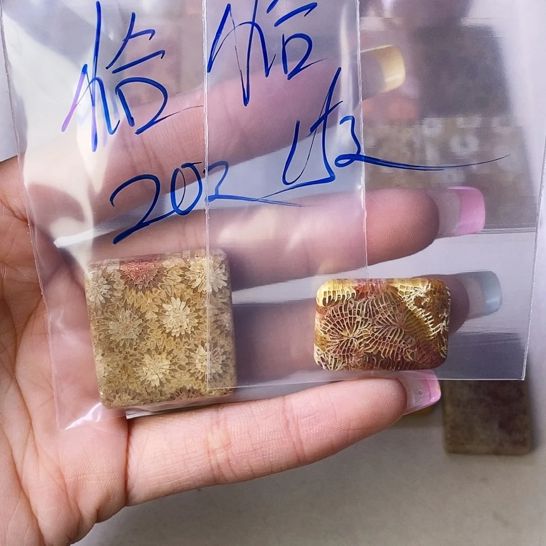 硅化玉颈饰合金恰*