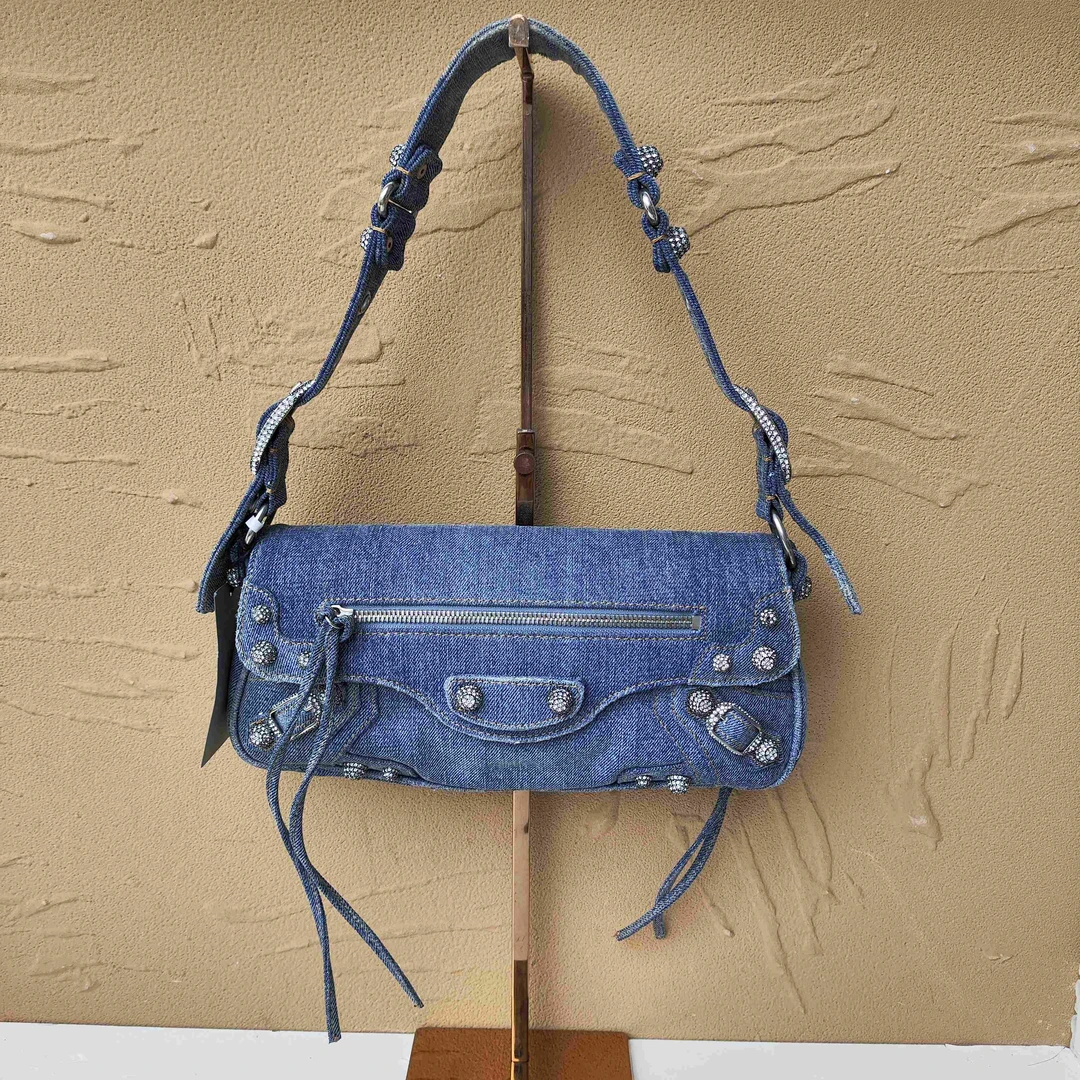 95新 Balenciaga/巴黎世家 /KIKI/单肩包/18020626