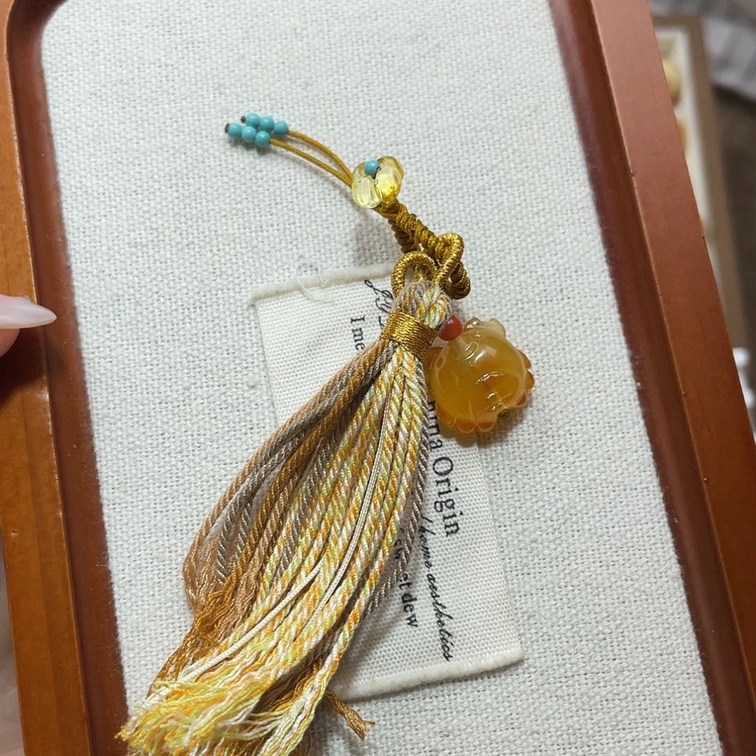 琥珀未镶嵌裸石小螃蟹挂件