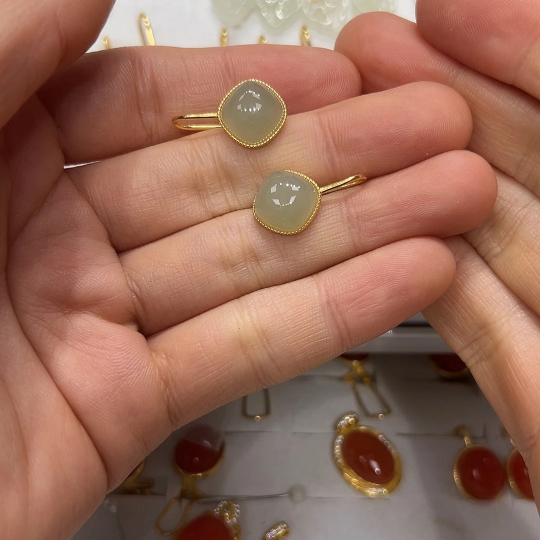 和田玉耳饰颜色多样性发货拍一发一银S925镶嵌阑**处