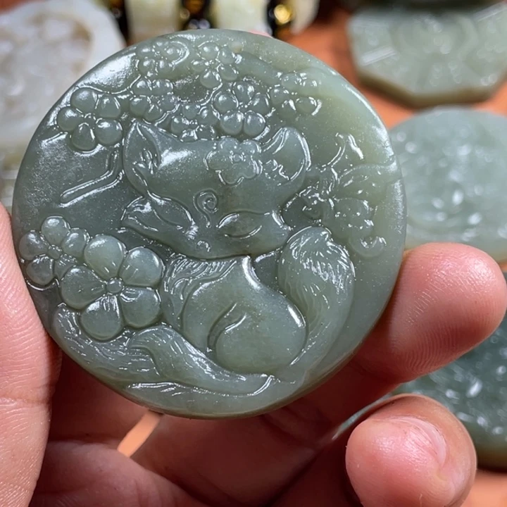 和田玉未镶嵌珠宝半成品