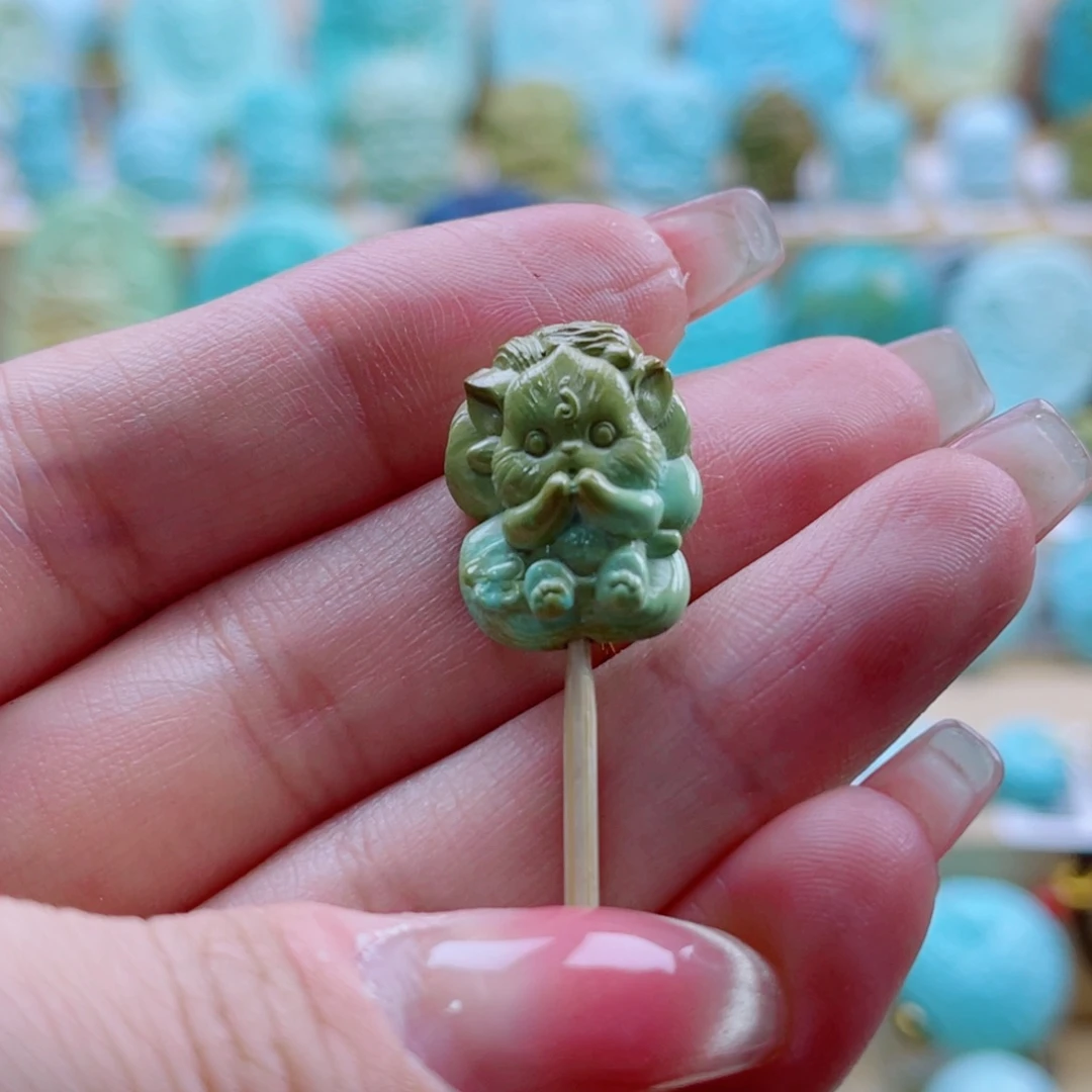 绿松石未镶嵌珠宝奇石