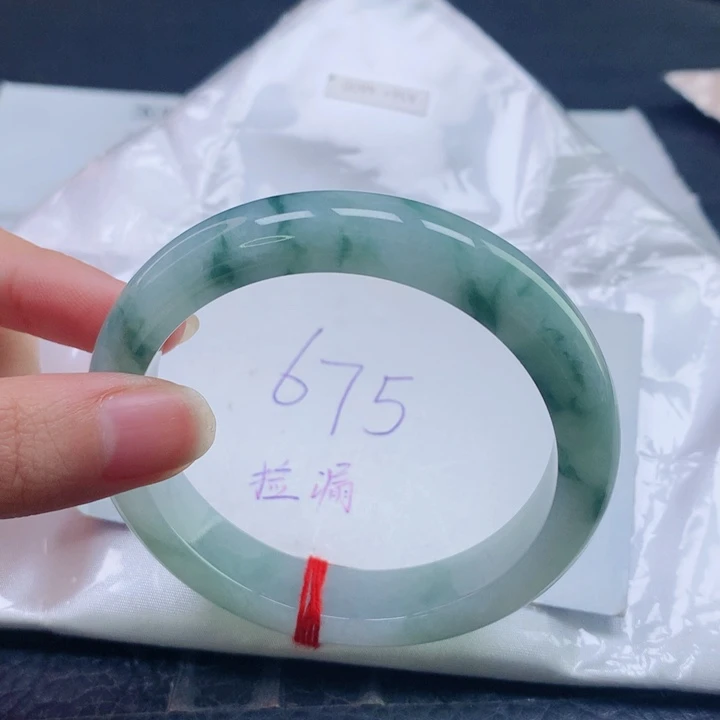 翡翠未镶嵌手镯圈口5657