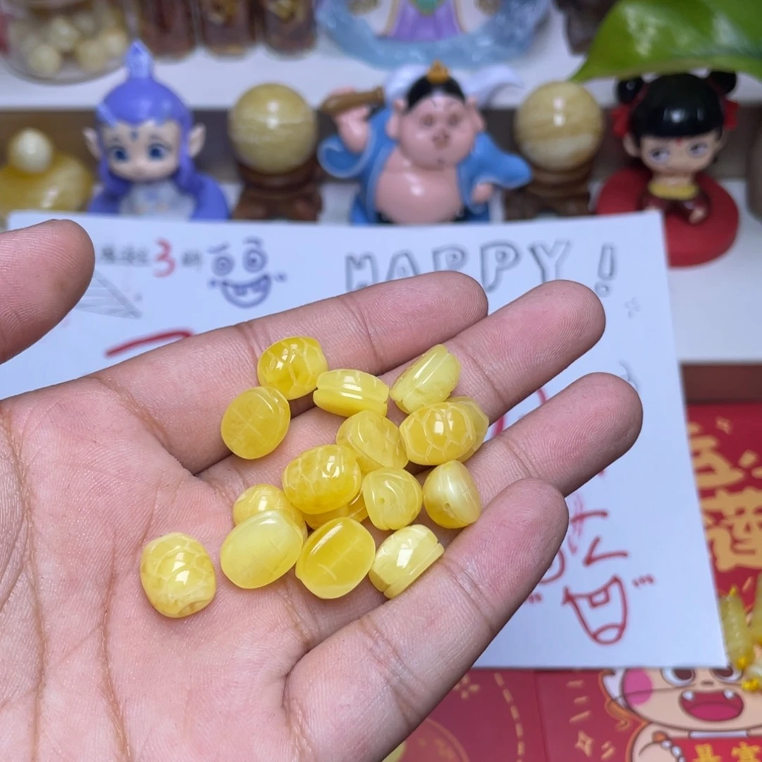 琥珀未镶嵌珠宝奇石多样性发其一