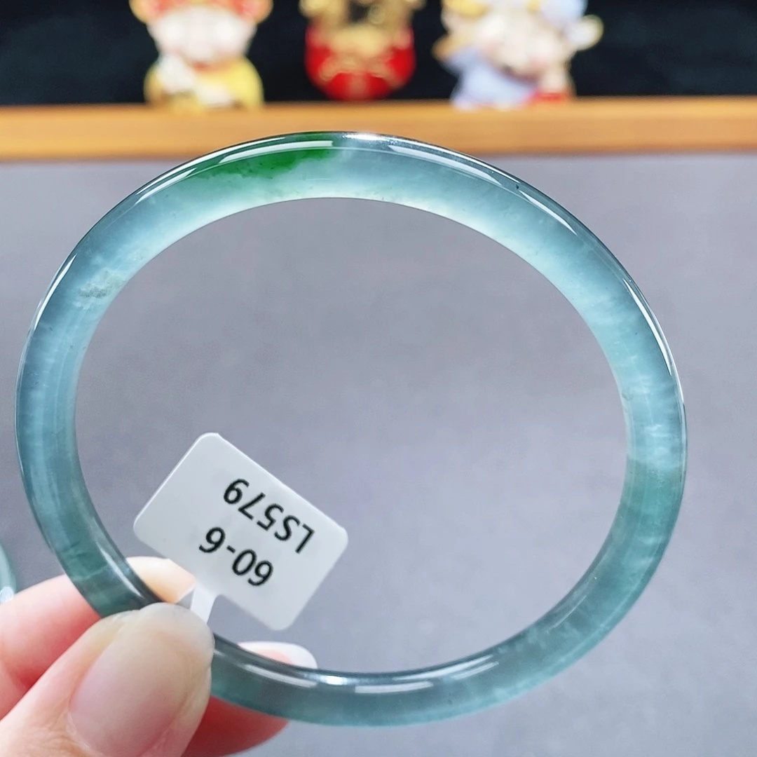 翡翠未镶嵌手镯55